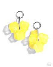 Load image into Gallery viewer, Glassy Garden- Yellow