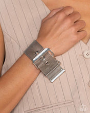 Load image into Gallery viewer, Defiant Display- Silver