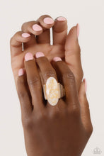 Load image into Gallery viewer, Shimmery Sovereign- White