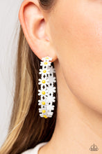 Load image into Gallery viewer, Daisy Disposition- White