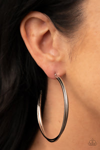 Monochromatic Curves- Silver